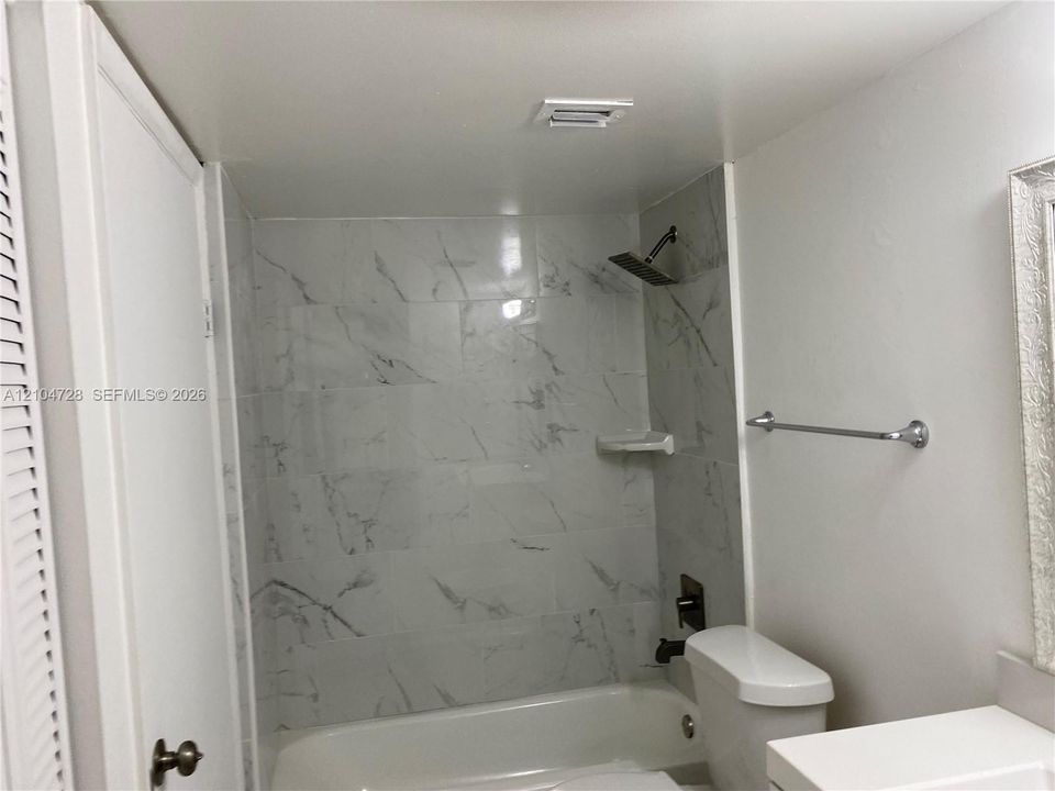 На продажу: $138,000 (1 спален, 1 ванн, 842 Квадратных фут)