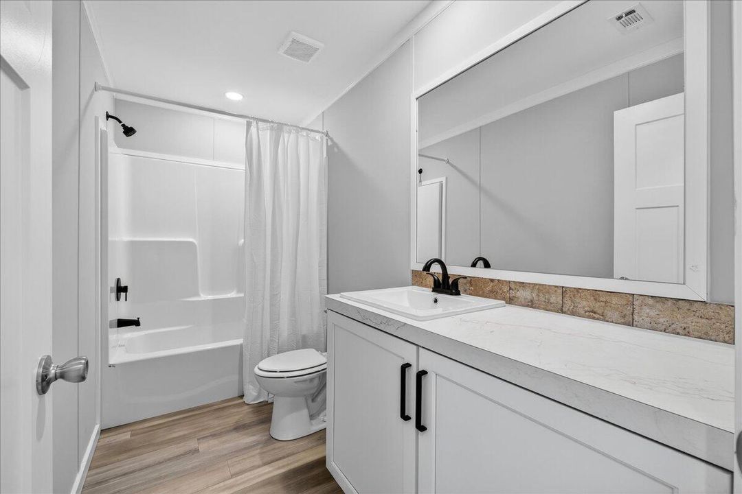 34-Bathroom 2