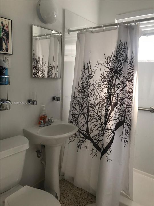 В аренду: $2,200 (2 спален, 1 ванн, 1590 Квадратных фут)