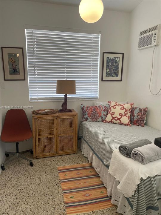 В аренду: $2,200 (2 спален, 1 ванн, 1590 Квадратных фут)