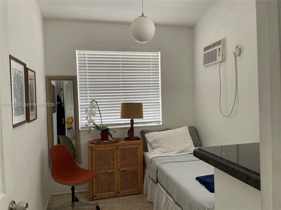 В аренду: $2,200 (2 спален, 1 ванн, 1590 Квадратных фут)
