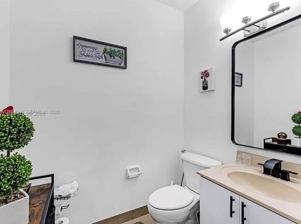 For Sale: $309,000 (3 beds, 2 baths, 1509 Square Feet)