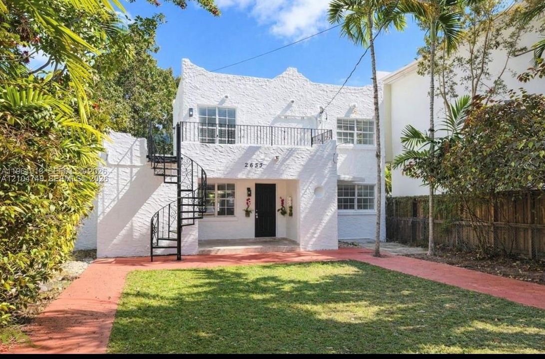 DUPLEX 2633SW UNIT 1-2