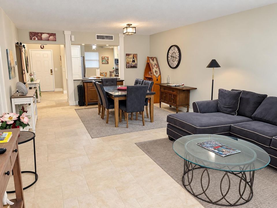 Living/Dining Area 107C