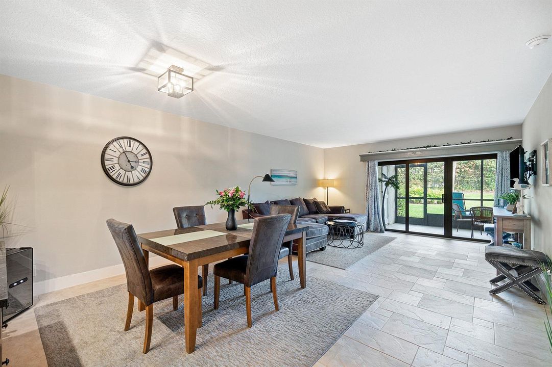010-300NorthHighwayA1A-Jupiter-FL-33477-