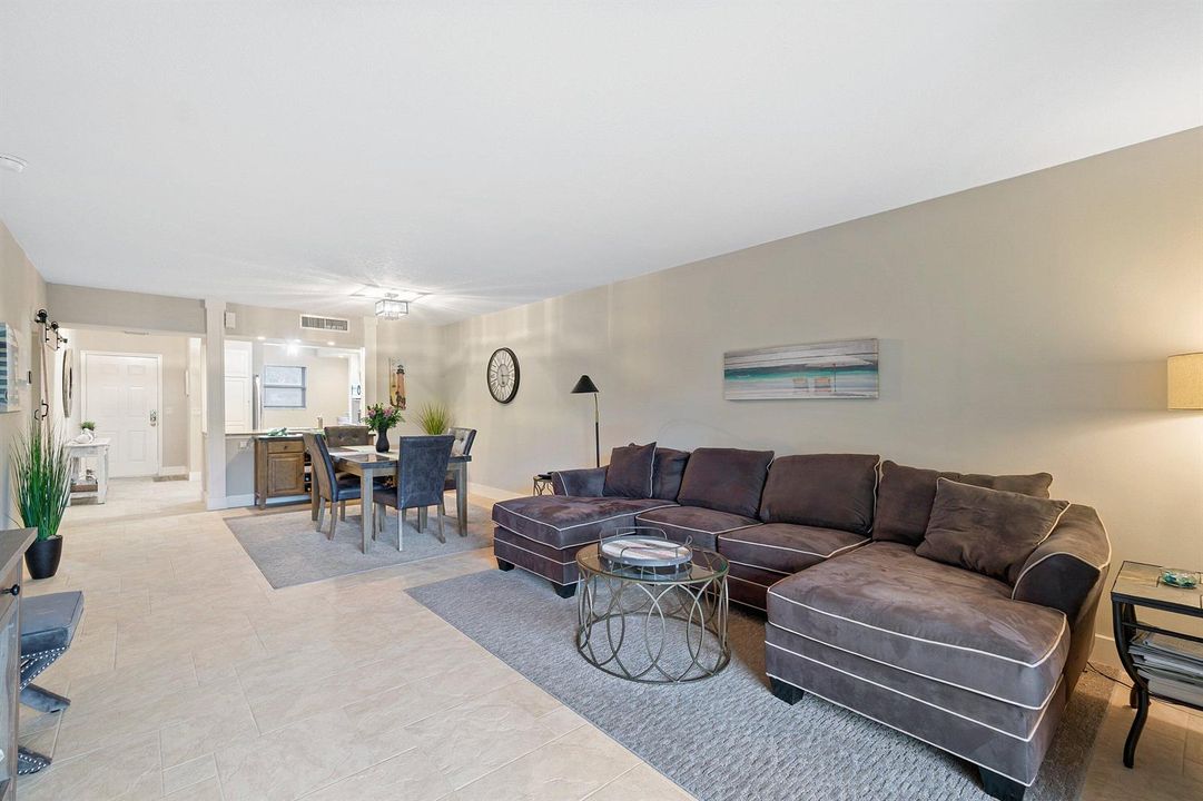 013-300NorthHighwayA1A-Jupiter-FL-33477-
