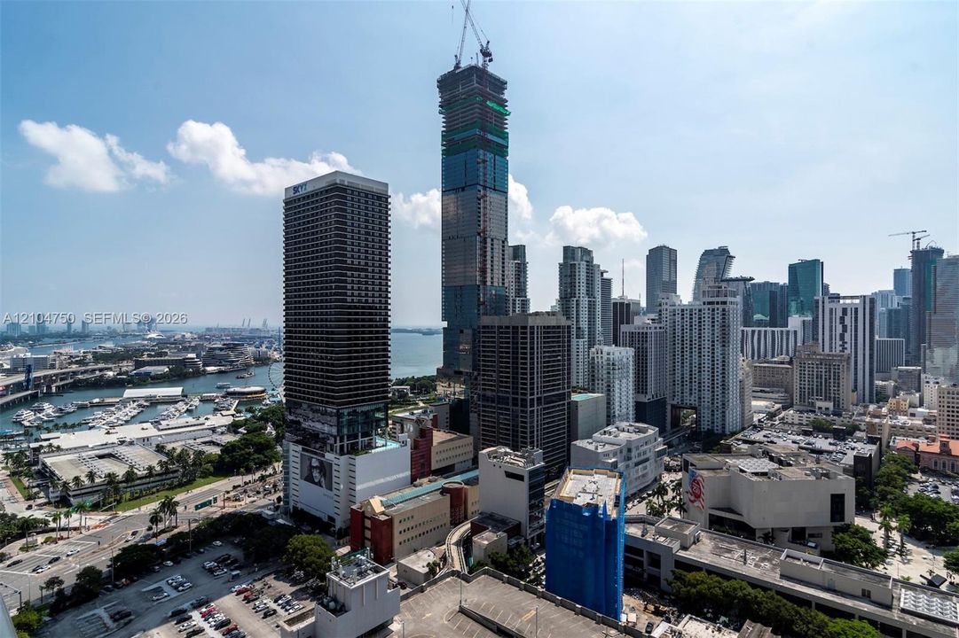 En Venta: $865,000 (2 camas, 2 baños, 837 Pies cuadrados)