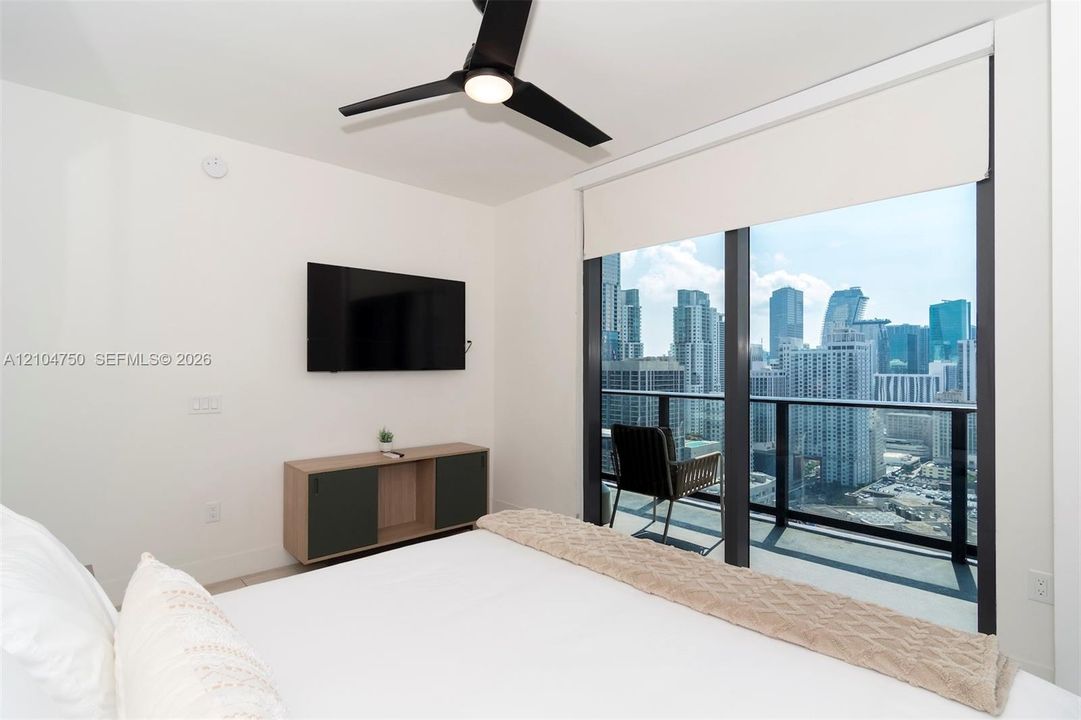 En Venta: $865,000 (2 camas, 2 baños, 837 Pies cuadrados)