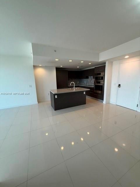 For Rent: $3,100 (2 beds, 2 baths, 1020 Square Feet)
