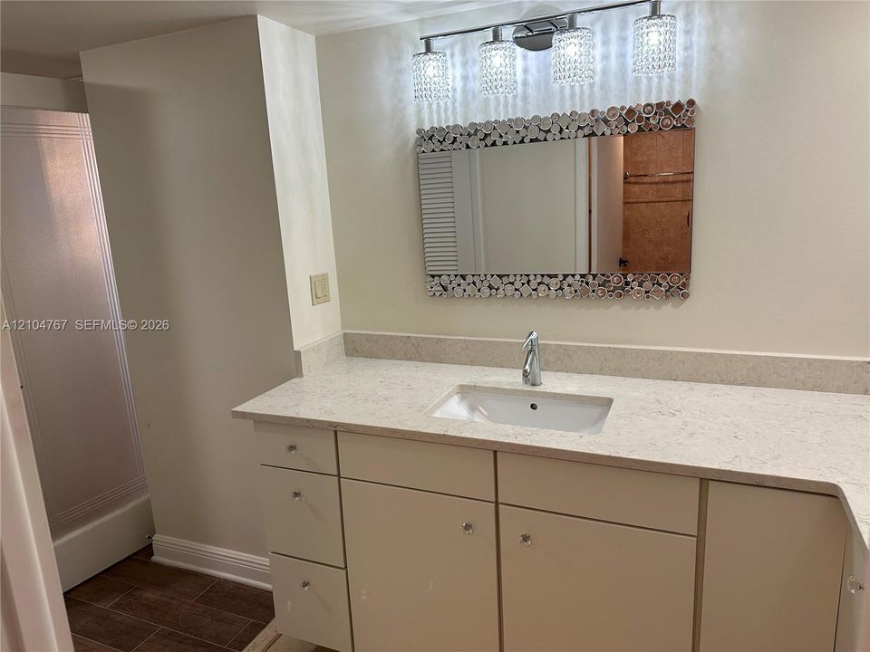 В аренду: $3,650 (2 спален, 2 ванн, 1206 Квадратных фут)