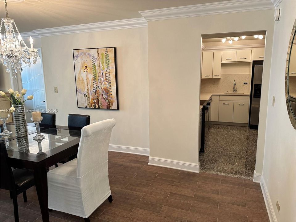 В аренду: $3,650 (2 спален, 2 ванн, 1206 Квадратных фут)