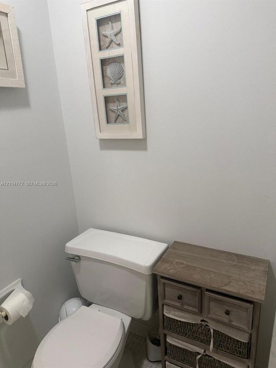 待售: $220,000 (2 贝兹, 2 浴室, 1148 平方英尺)