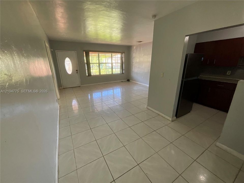 В аренду: $2,300 (2 спален, 1 ванн, 1345 Квадратных фут)
