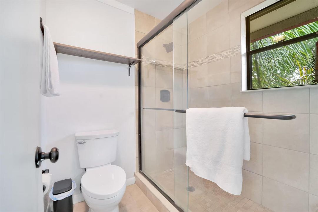 Upstairs Primary Bathroom
