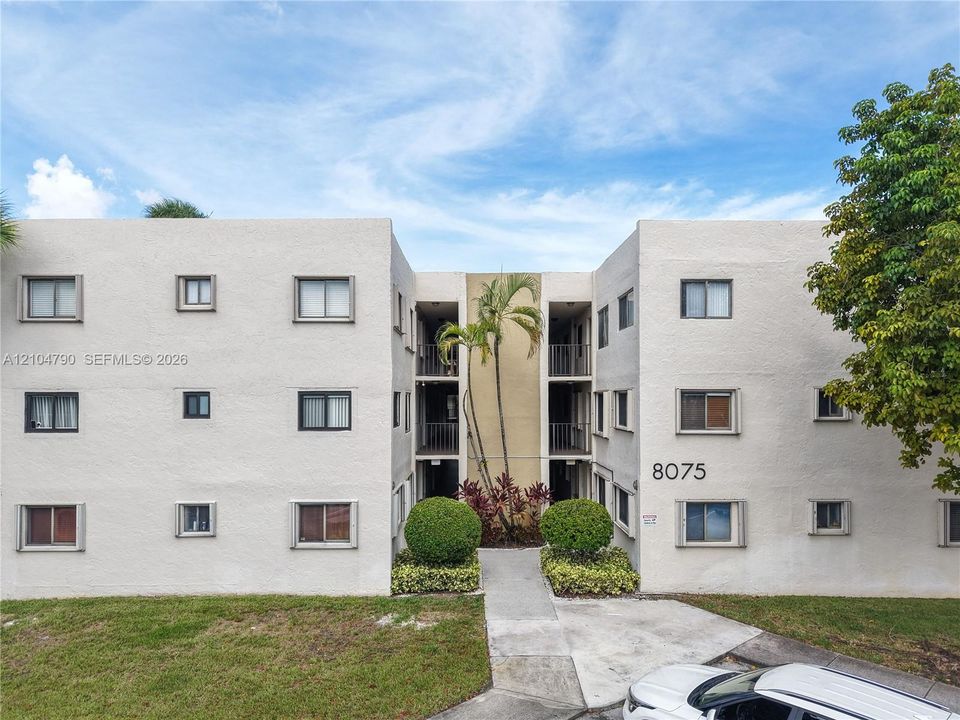 En Venta: $305,000 (2 camas, 2 baños, 965 Pies cuadrados)