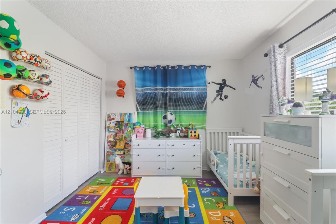 En Venta: $305,000 (2 camas, 2 baños, 965 Pies cuadrados)
