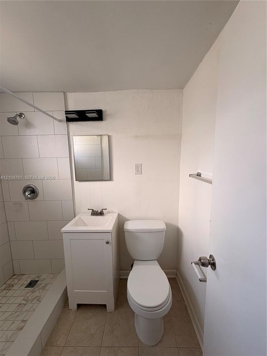 For Rent: $1,650 (1 beds, 1 baths, 580 Square Feet)