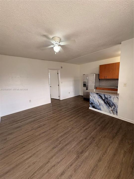For Rent: $1,650 (1 beds, 1 baths, 580 Square Feet)