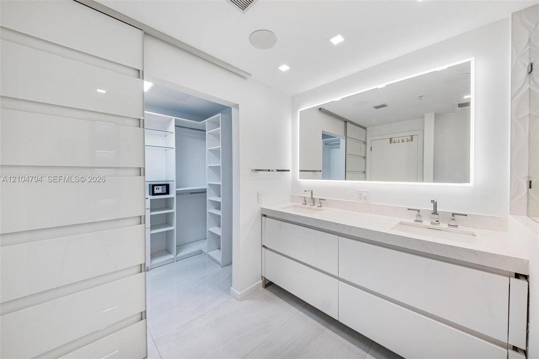 На продажу: $949,000 (3 спален, 2 ванн, 1336 Квадратных фут)