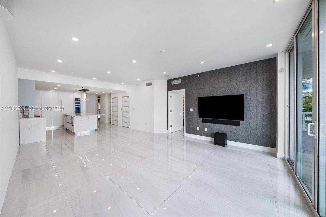 На продажу: $949,000 (3 спален, 2 ванн, 1336 Квадратных фут)