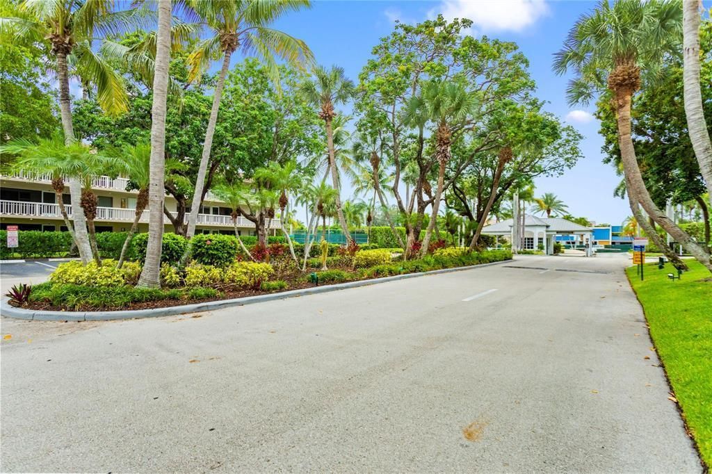 Boca Bayou Gate