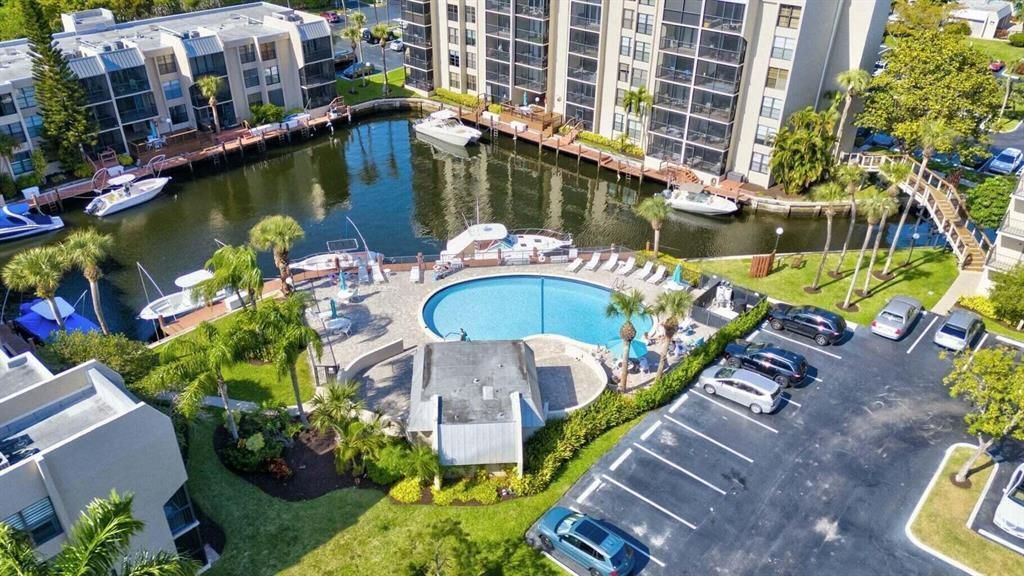 Boca Bayou 17 pool