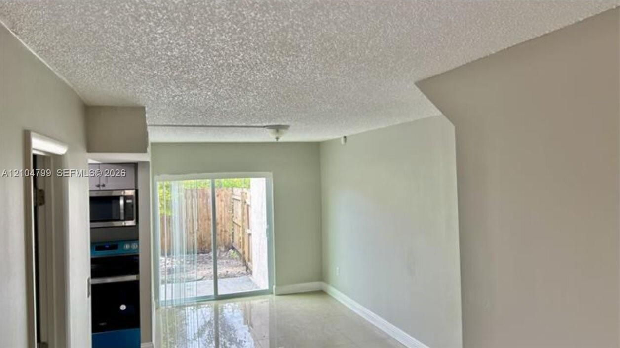En Renta: $2,450 (2 camas, 1 baños, 1020 Pies cuadrados)
