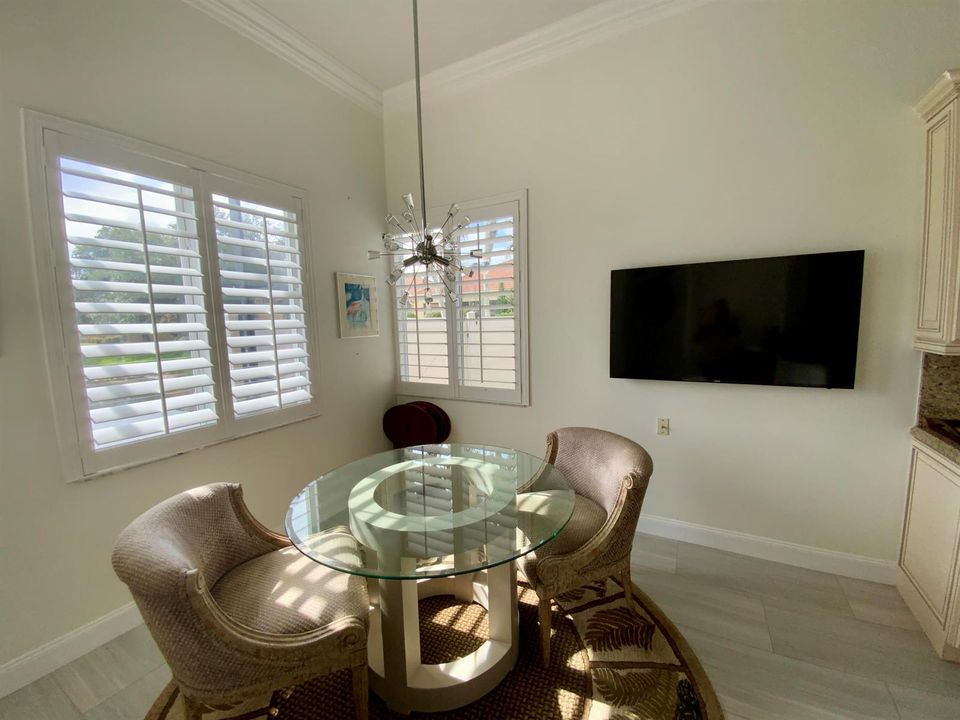 7200 Demedici 3bd 2231sq ft