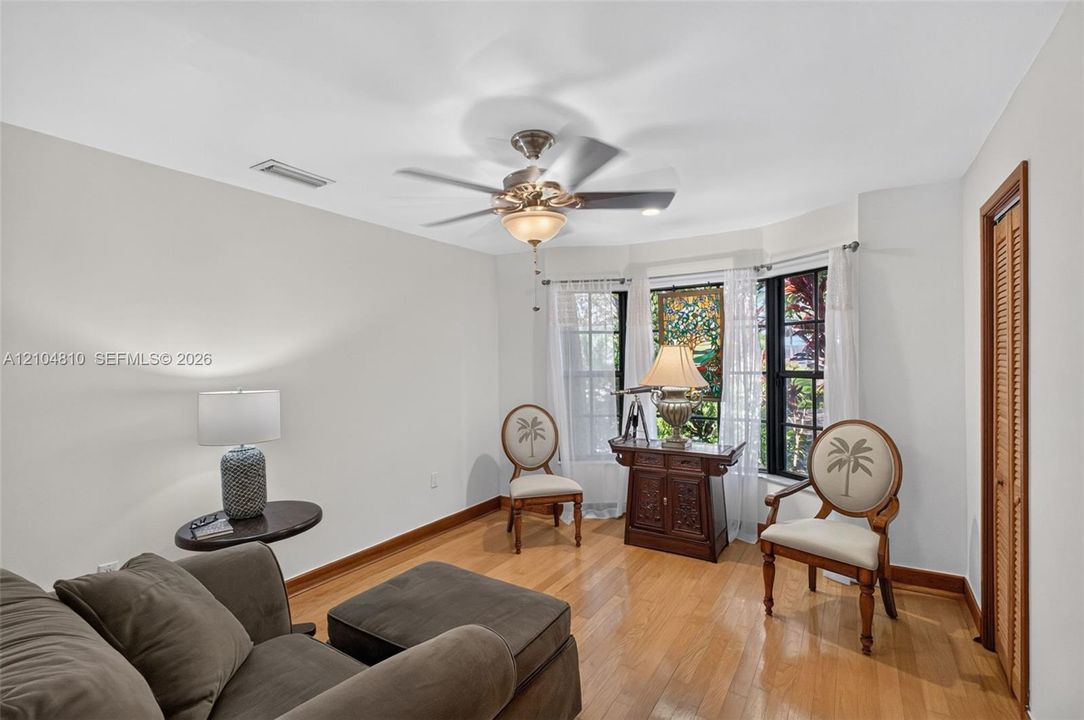 4th bedroom currently used as a reading room