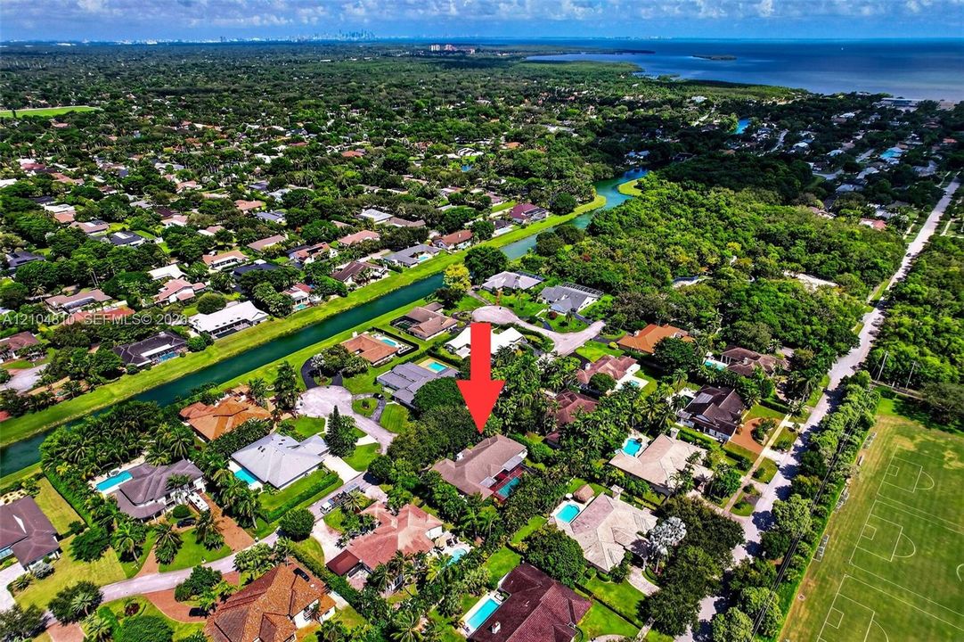 Activo con contrato: $1,275,000 (5 camas, 3 baños, 2777 Pies cuadrados)