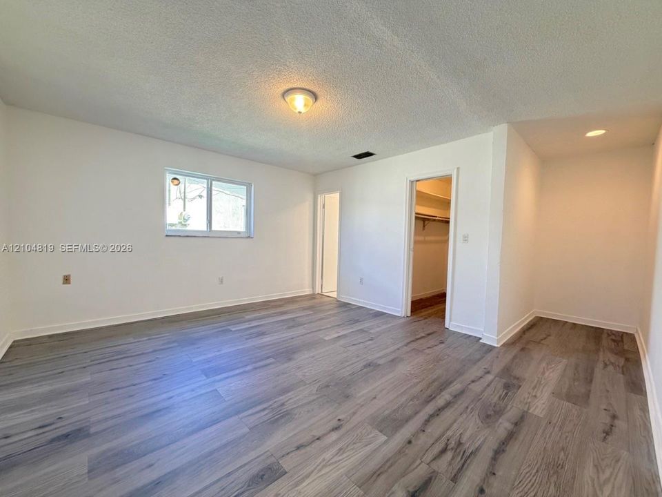 На продажу: $499,000 (4 спален, 2 ванн, 1836 Квадратных фут)
