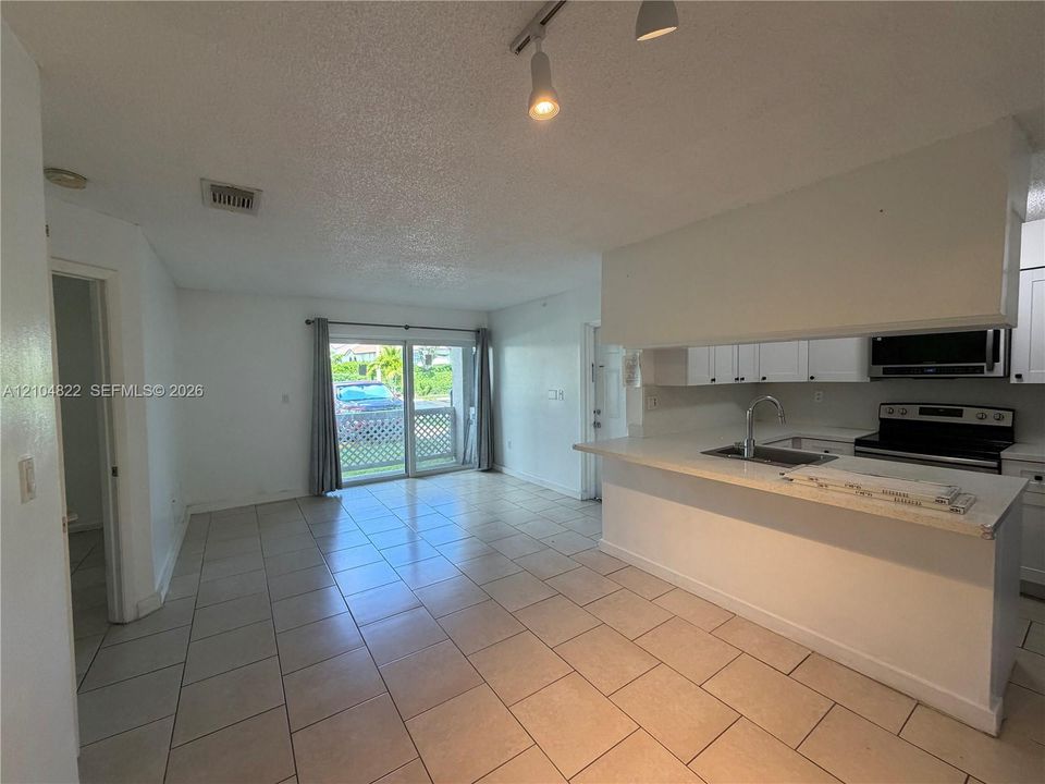 В аренду: $1,770 (1 спален, 1 ванн, 632 Квадратных фут)