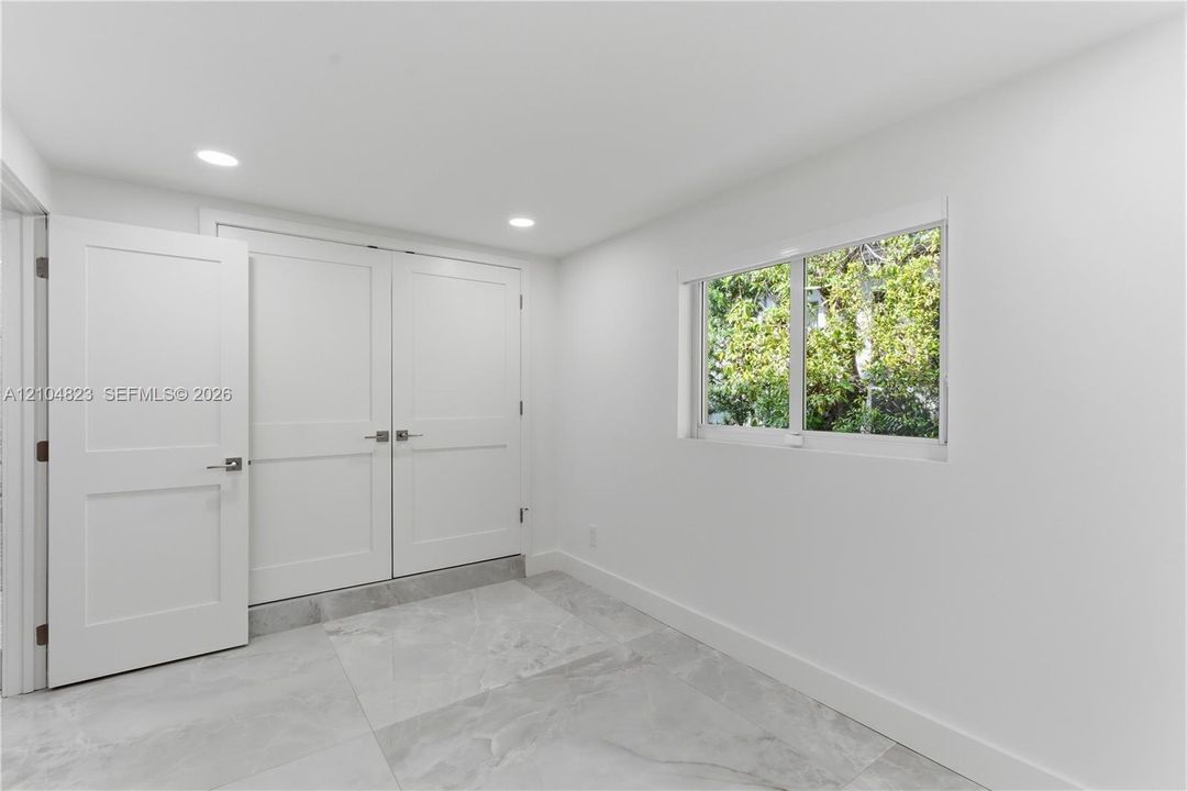 Bedroom 2 (office)