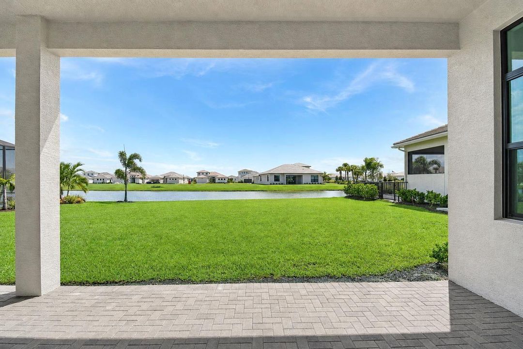 Generous Backyard