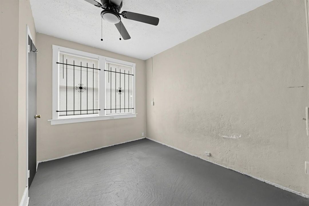 08_956_Baker_Ave-Bedroom-9199