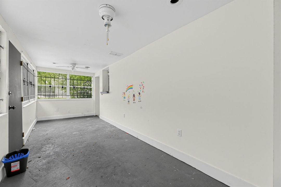 13_956_Baker_Ave-Others-9194