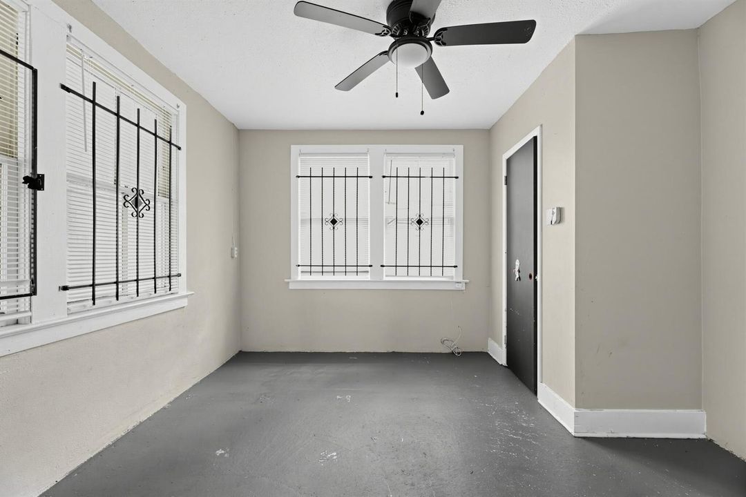 14_956_Baker_Ave-Others-9198