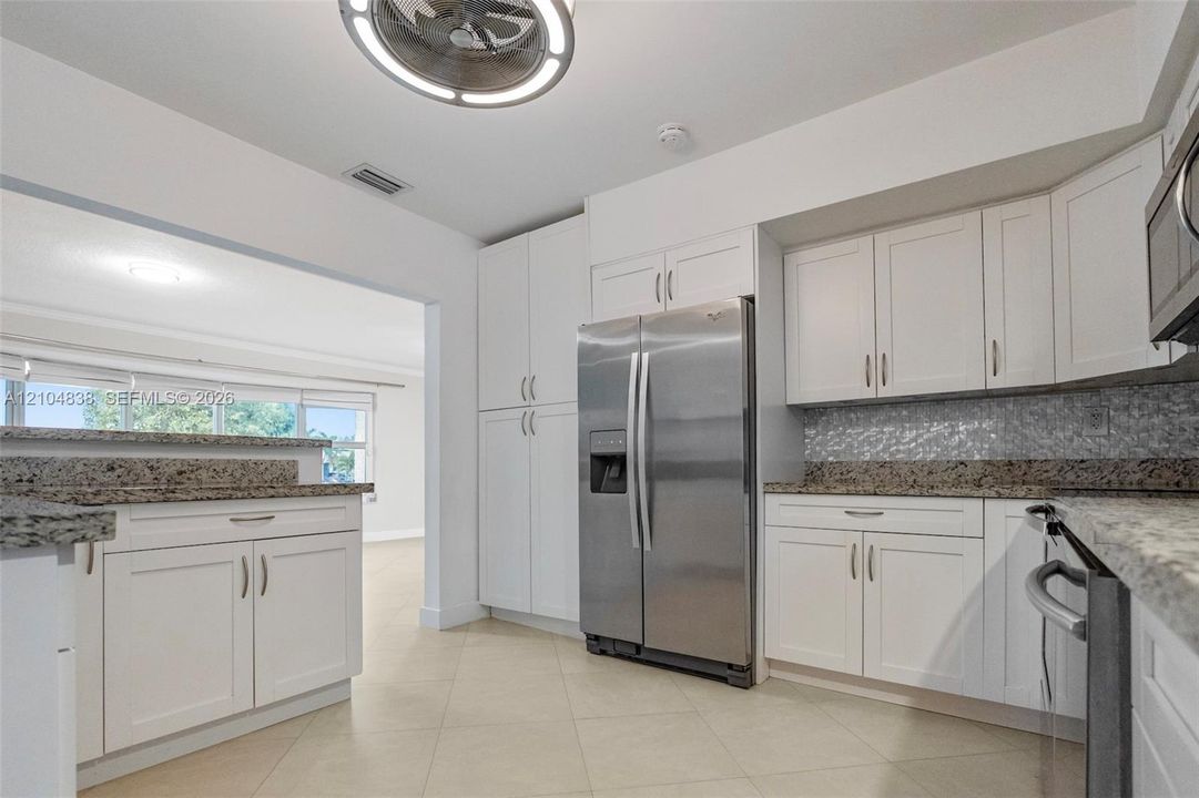 В аренду: $4,885 (3 спален, 2 ванн, 1551 Квадратных фут)