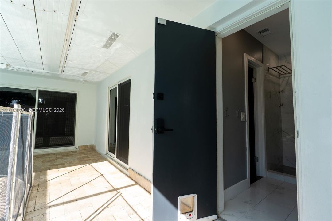 В аренду: $4,885 (3 спален, 2 ванн, 1551 Квадратных фут)