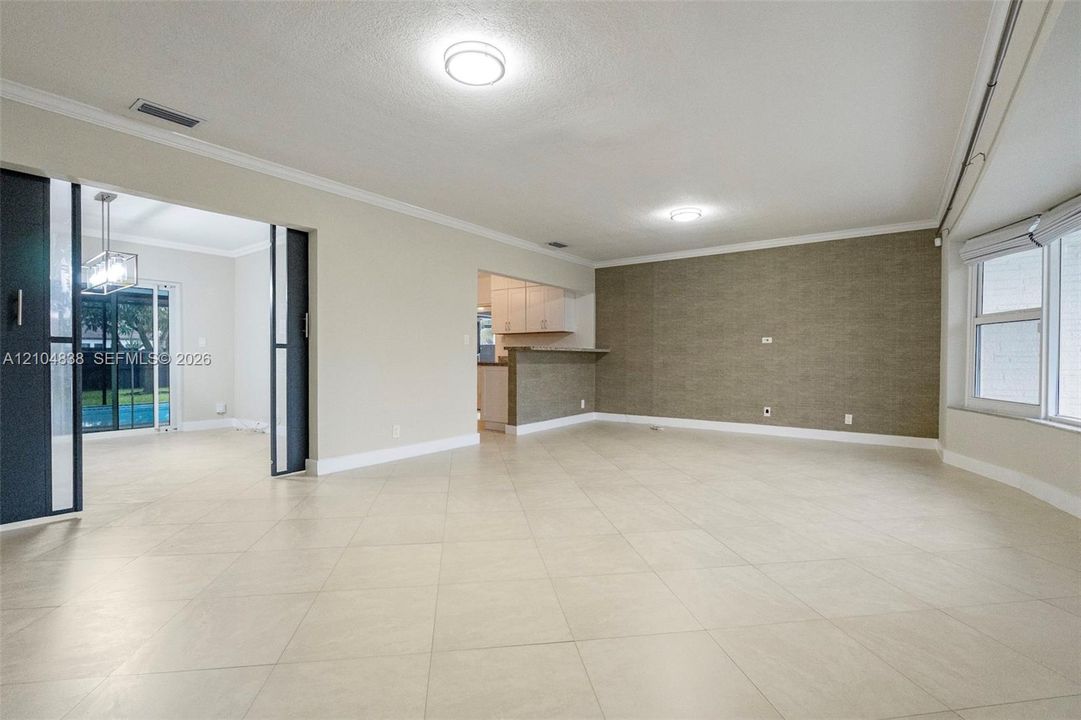 В аренду: $4,885 (3 спален, 2 ванн, 1551 Квадратных фут)