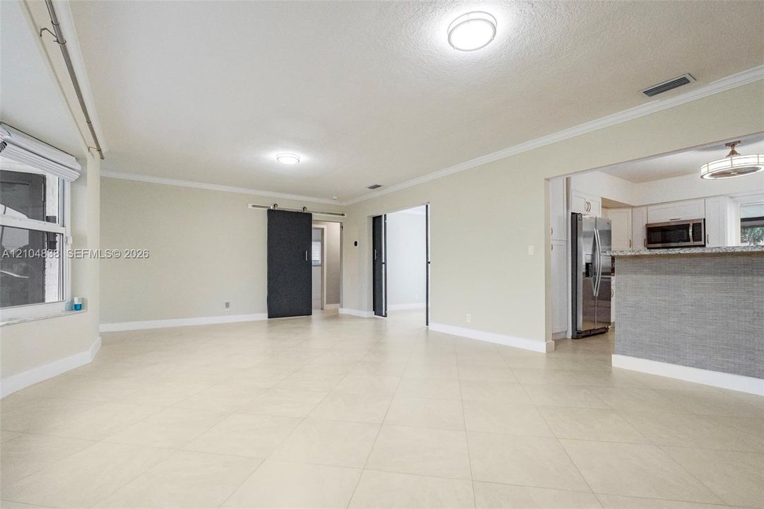 В аренду: $4,885 (3 спален, 2 ванн, 1551 Квадратных фут)