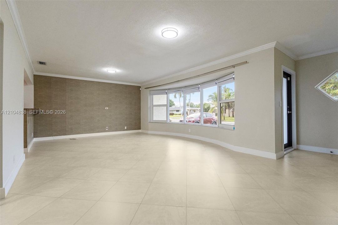 В аренду: $4,885 (3 спален, 2 ванн, 1551 Квадратных фут)