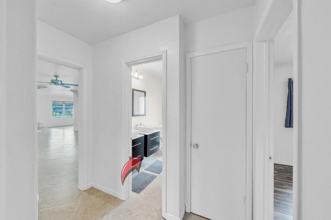 23 Foyer