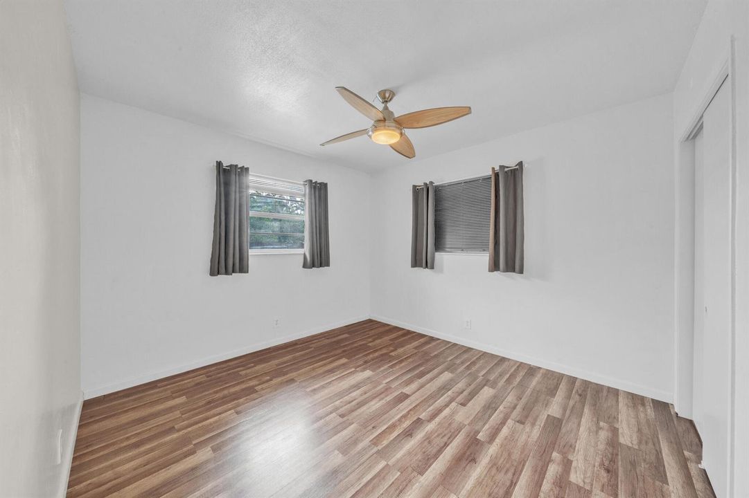 22 Guest Bedroom C (1)