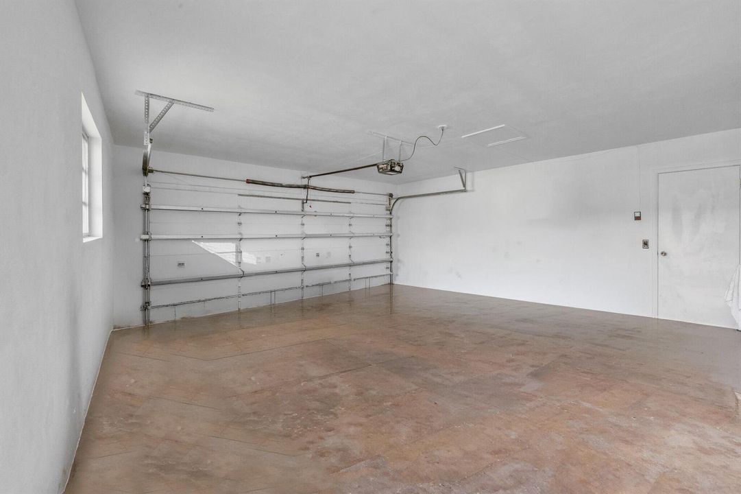 30 Garage (2)