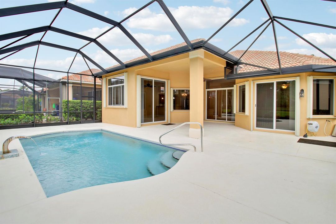 Screened Patio/Pool