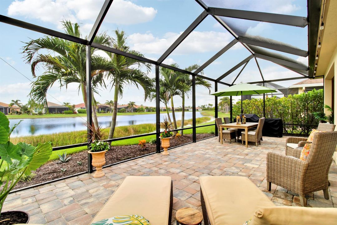 Expansive Screened Lanai