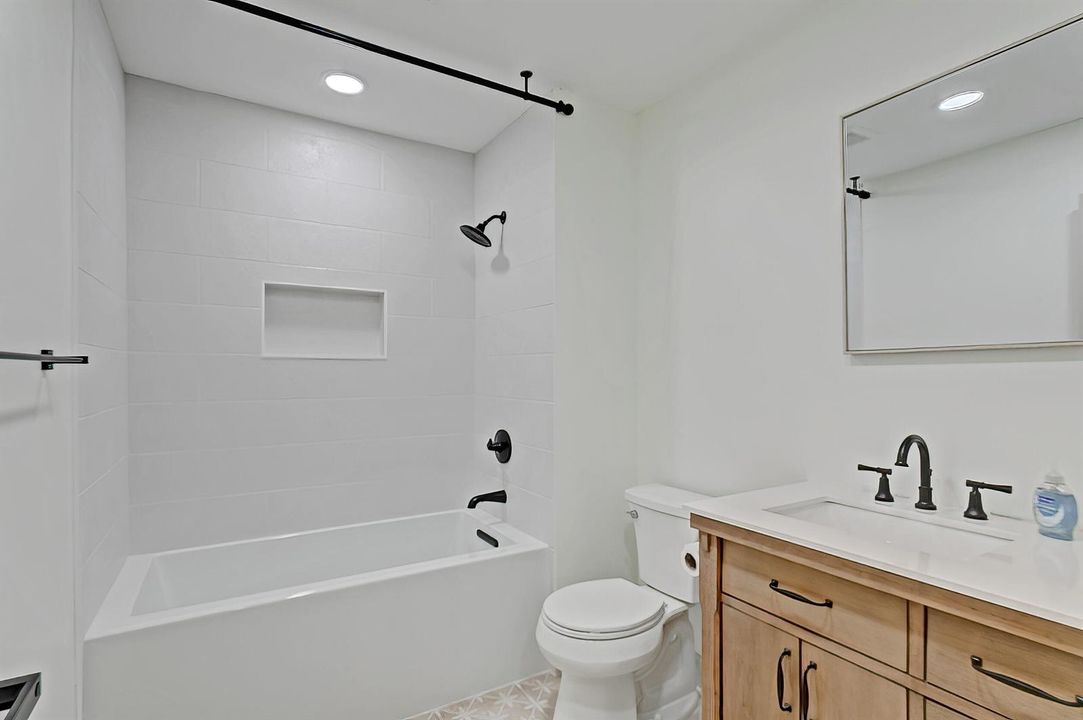 2nd Bathroom