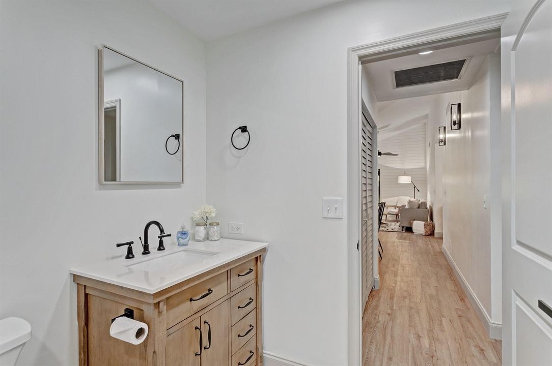 2nd Bathroom