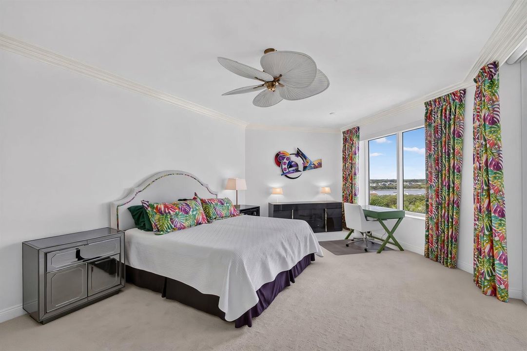 28-web-or-mls-OXIA2_upscale